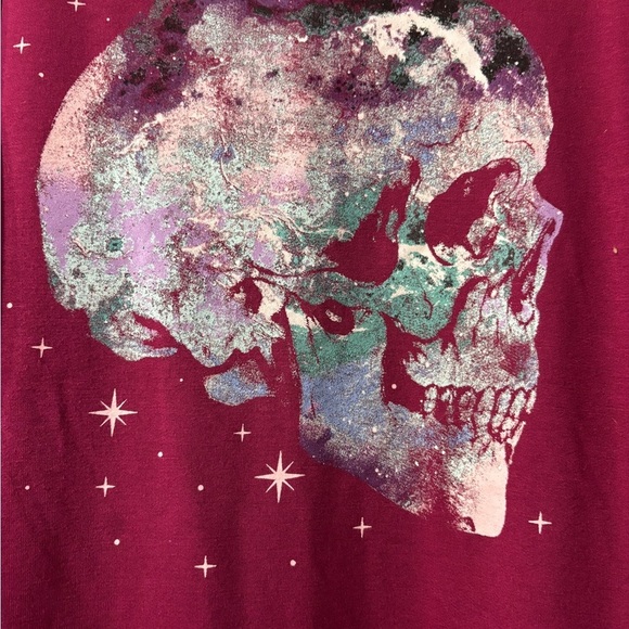Torrid Pullover Top. Skull Graphic. Size 18-20 2X   SKU 6 - Picture 2 of 10